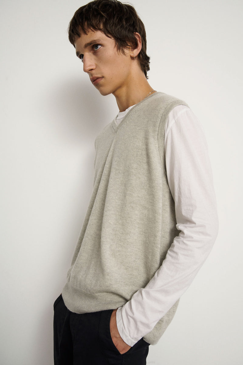 Knit cashmere vest with V neck - Deep Blue