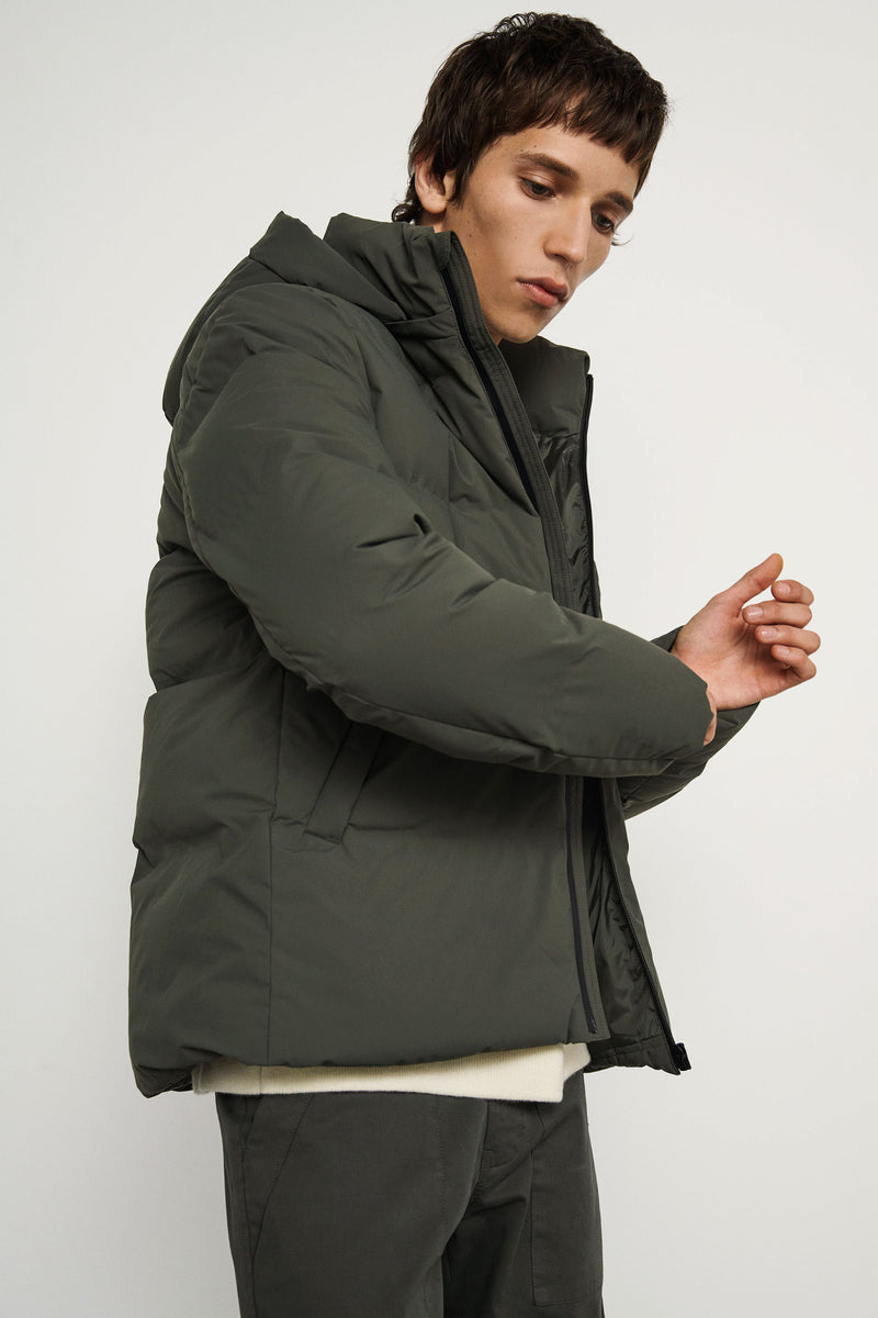Chaqueta acolchada con interior de pluma - Black  - 100% Nylon 100% Pluma natural
