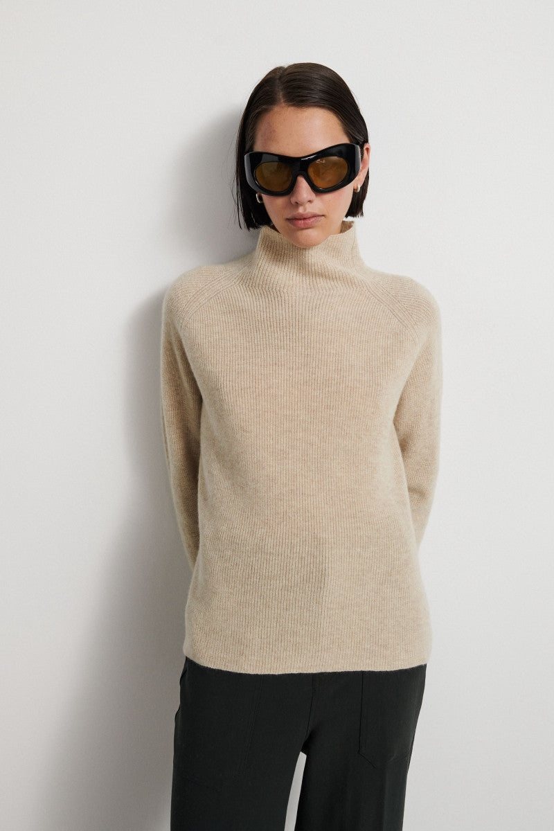 Cashmere turtleneck sweater with side openings - Deep Sea