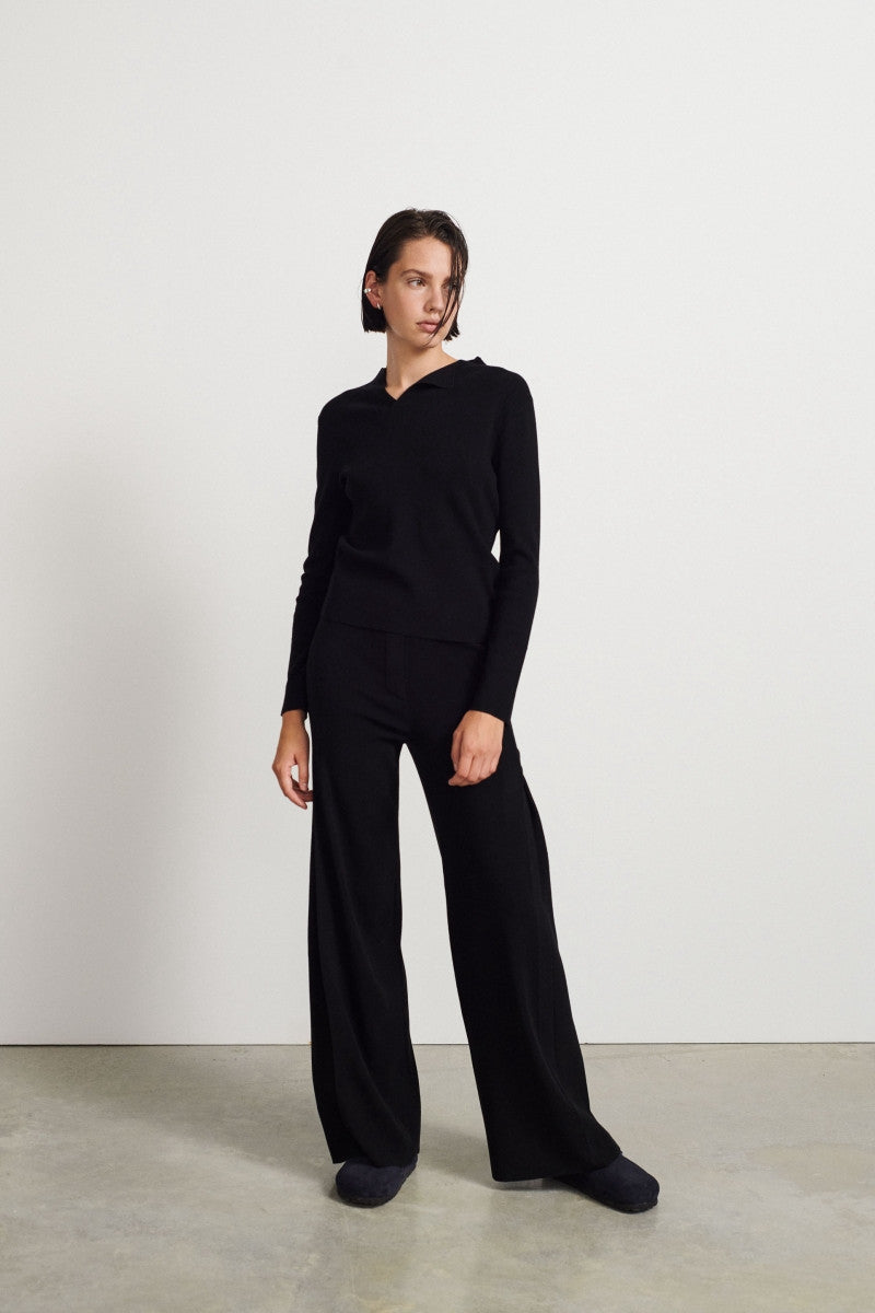 Pantalón de punto con pinzas - Deep Blue  - 72% Viscosa 28% Poliéster