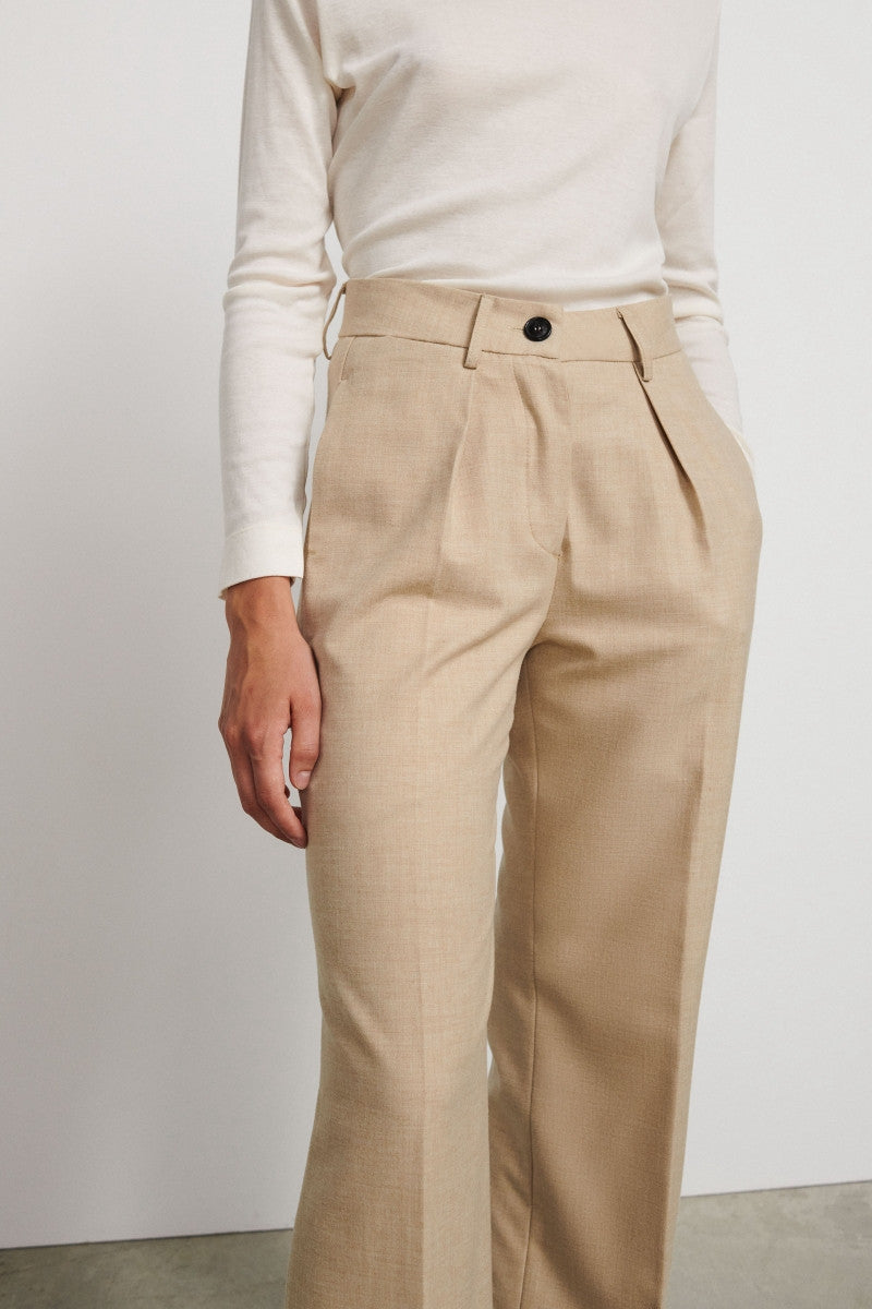 Pantalón de franela con pinzas - Sand Grey  - 72%  Poliéster 22% Viscosa 6% Elastano