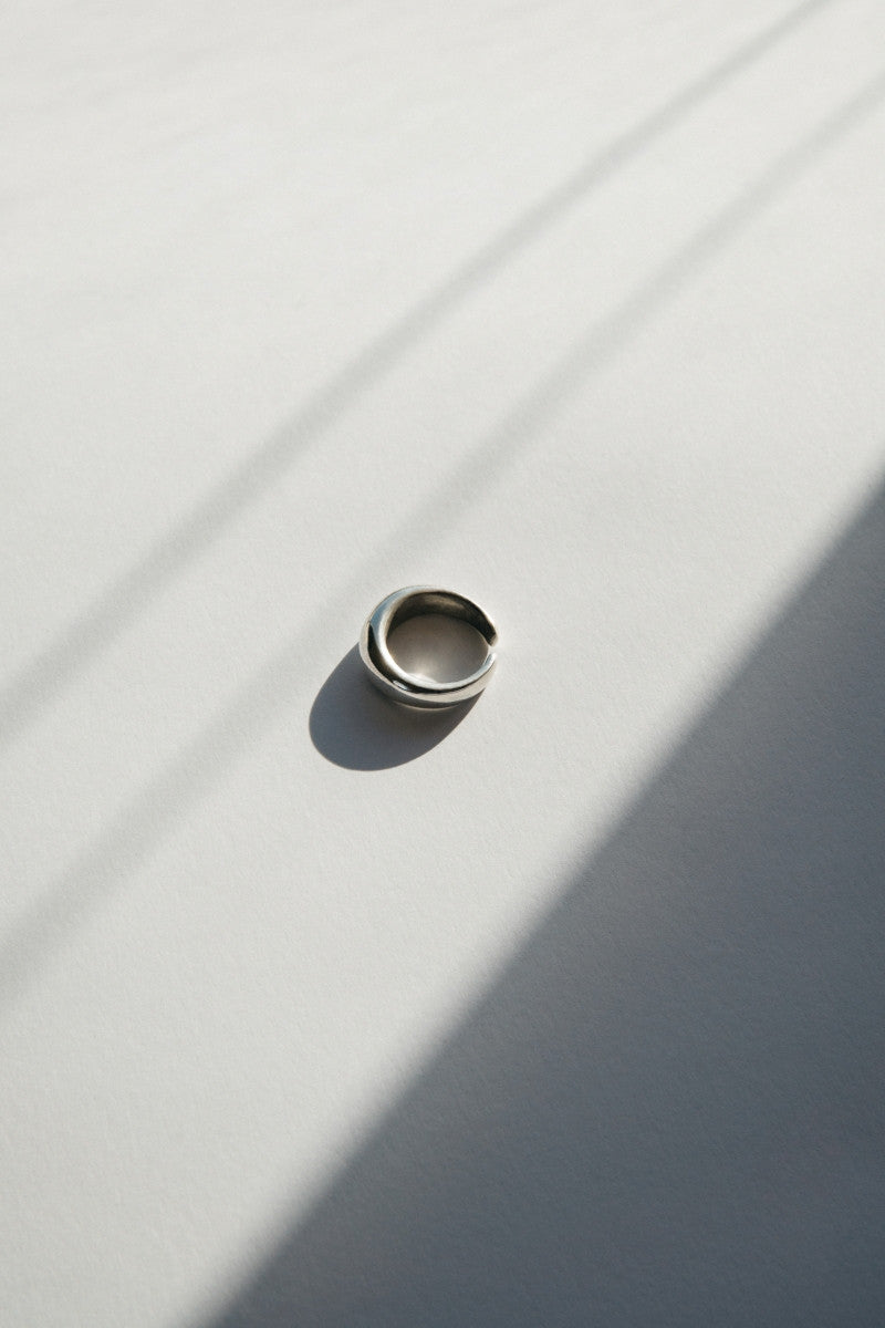 Anillo con diseño circular en plata - Silver  - Chapado en Plata