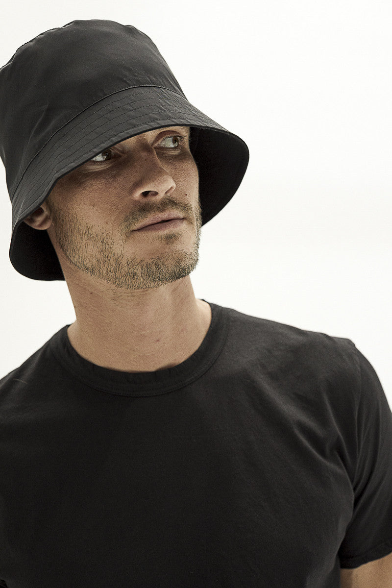 Sombrero reversible de franela e impermeable - Black  - Franela o Nylon